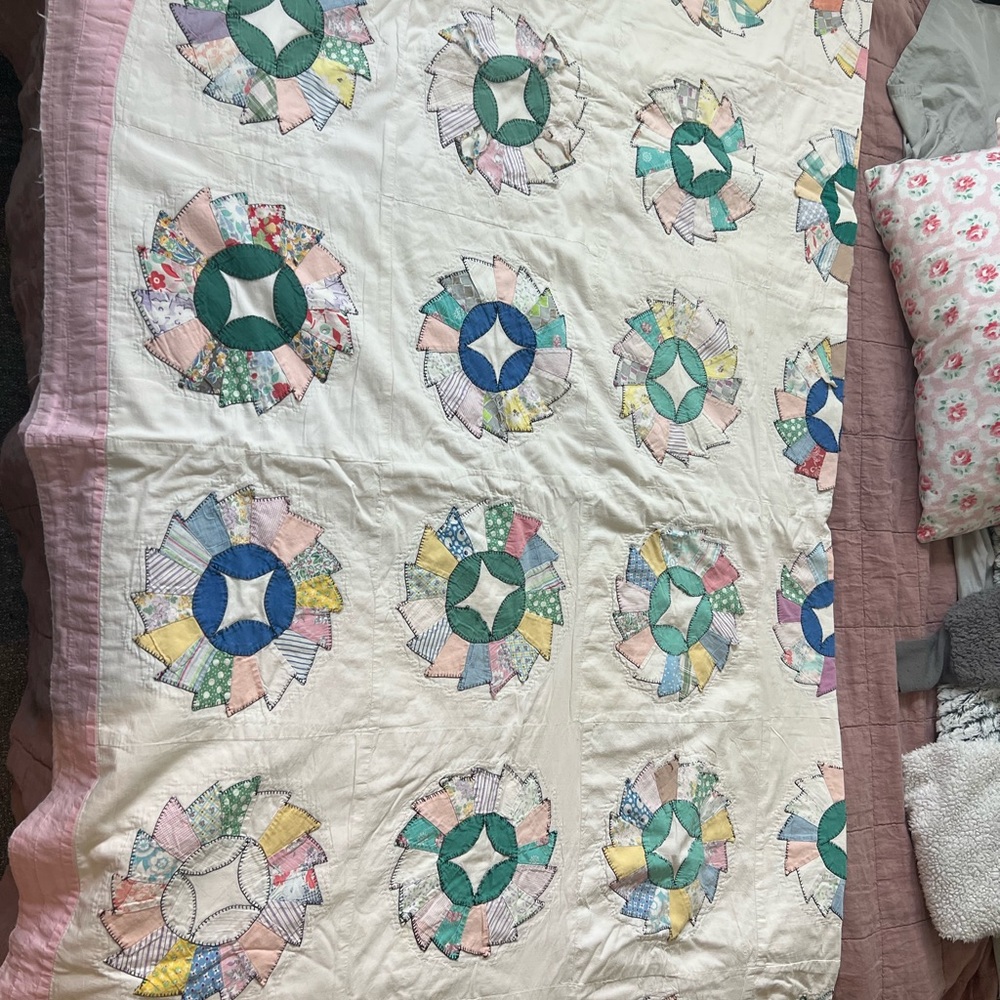 Pinwheel hand Quilted quilt Queen size pink trim